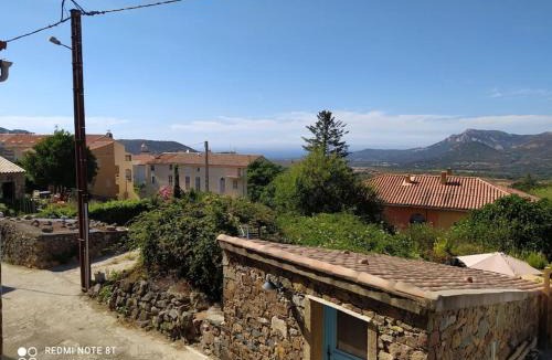Calenzana Apartment | Duplex avec jardin, proche village