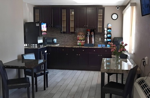 Yuma Hotel | Econo Lodge Inn & Suites Yuma