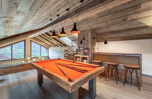 Meribel Apartment | Exceptional penthouse with jacuzzi, sauna, ski-in/ski-out, pets welcome
