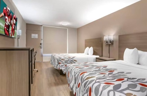 Tucson Hotel | Family-Friendly + Affordable Stay Near Pima Air & Space Museum