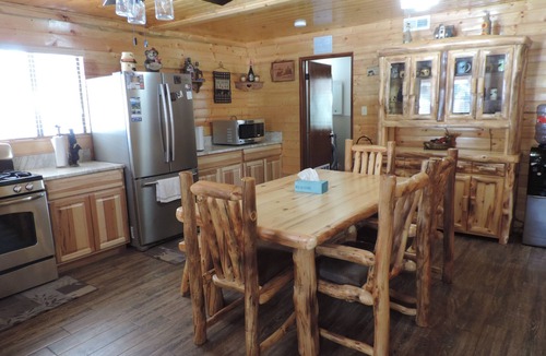 Meadow View Heights Cabin | Family Mountain Retreat Sleeps 11 Views, ATV Trails & Near Bryce Canyon