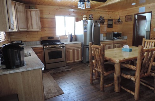 Meadow View Heights Cabin | Family Mountain Retreat Sleeps 11 Views, ATV Trails & Near Bryce Canyon