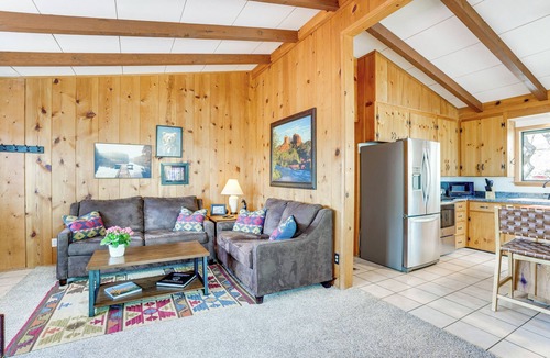 Mountain Club Cabin | Family Mountain Getaway, Retreat to the Cool Pine