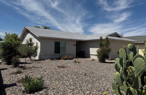 Glendale House | Free RV parking, two car garage, fenced backyard, minutes to Westgate