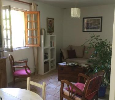 Sainte-Lucie-de-Tallano House | GITE , Maison de vacances avec extérieur et terrasse fleurie meublé tourisme 3 étoiles
