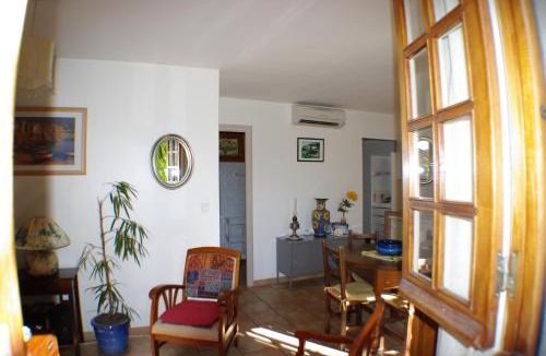 Sainte-Lucie-de-Tallano House | GITE , Maison de vacances avec extérieur et terrasse fleurie meublé tourisme 3 étoiles