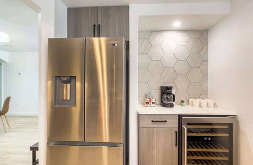 Desert Paradise Estates Apartment | Golf Lover's CozySuites Kierland Commons