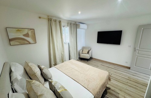 Porto-Vecchio Hotel | Hôtel Aiglon Bylitis
