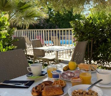 Aleria Hotel | Hôtel Restaurant L' Empereur