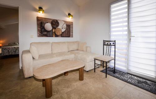 Aleria Apartment | Haut De Villa Proche Mer