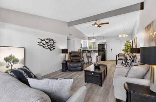 Golden Hills Apartment | Healing Haven Near Banner Heart Hospital