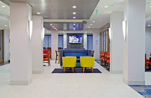 Desert Ridge West Hotel | Holiday Inn Express & Suites - Phoenix North - Scottsdale, an IHG Hotel