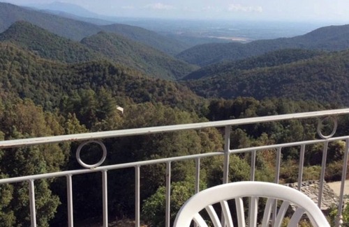 Isolaccio-di-Fiumorbo Apartment | Homerez - Charming apartment in Isolaccio-Di-Fiumorbo