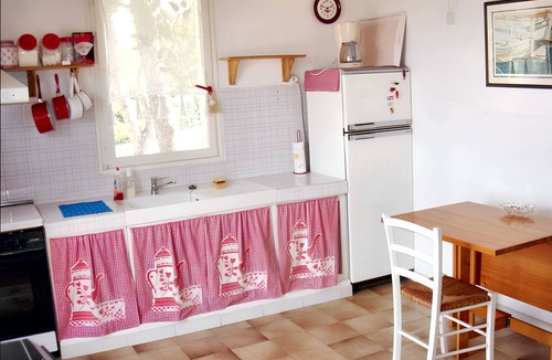 Monticello House | Homerez - Charming house in Monticello with sea view