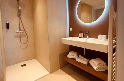 Lucciana Hotel | Hotel Restaurant SPA la Madrague