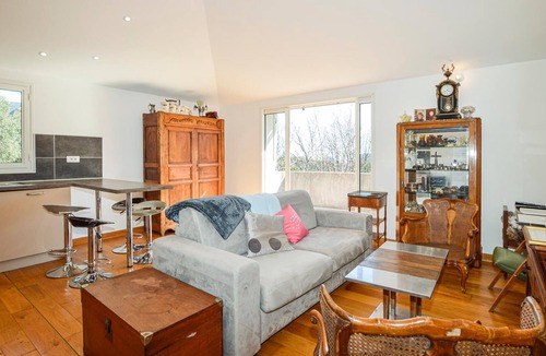 Chisa House | Idyllically located family house in traditional village atmosphere.