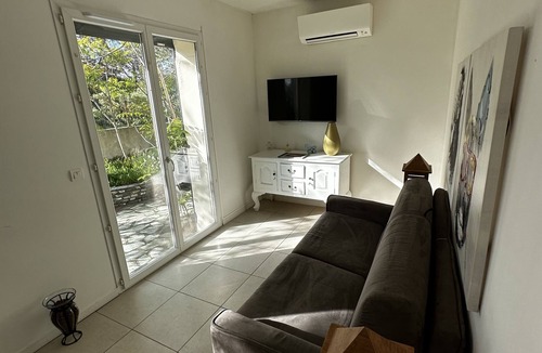 Biguglia House | In paradise, feet in the water