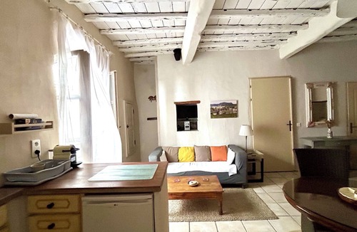 Bonifacio Apartment | IN THE HEART OF THE HISTORIC CENTER, BONIFACIAN APARTMENT FOR 2-3 PEOPLE