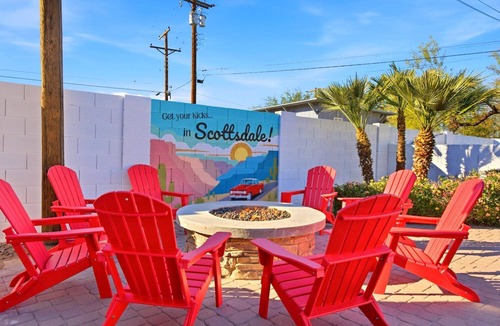 South Scottsdale House | Kicks on Route 66: Scottsdale 8BR Group Haven w/Bowling Alley & Heated Pool
