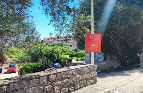 Porto-Vecchio Hotel | L'Aiglon Bylitis