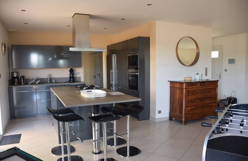 Bourbon-Lancy House | La maison du grand champ avec piscine proche du PAL