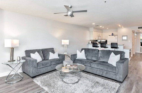 Scottsdale Ranch Condo | Lakefront Scottsdale Penthouse