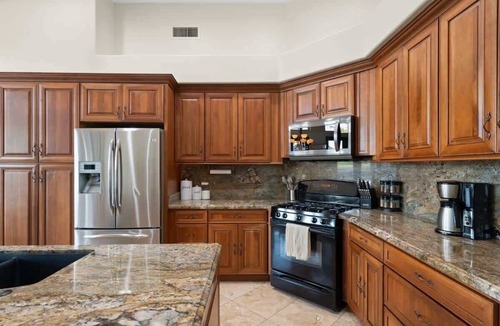 Arrowhead Ranch House | Lakeside home with private patio, Grill, Golf view