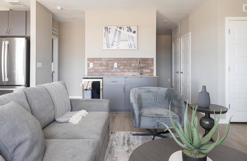 Warehouse District Apartment | Landing | Chic 2BD, Gym, Yoga Studio