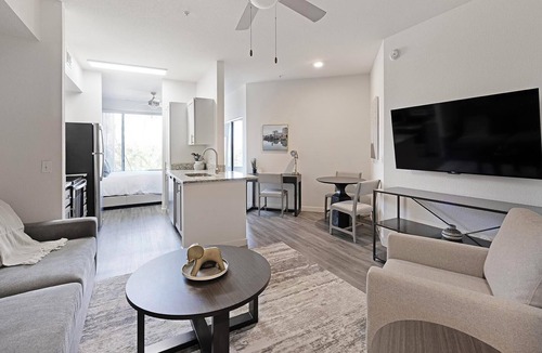 Tempe Apartment | Landing | Stylish Studio, Pool, Rooftop Lounge