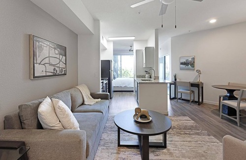 Tempe Apartment | Landing | Stylish Studio, Pool, Rooftop Lounge
