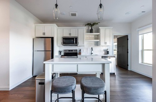 Prescott Valley Apartment | Landing | Stylish 1BD, Gym, Pool