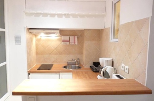 Notre Dame Apartment | Le Notre Dame : Breathtaking Seine & Notre Dame Views, Paris Centre