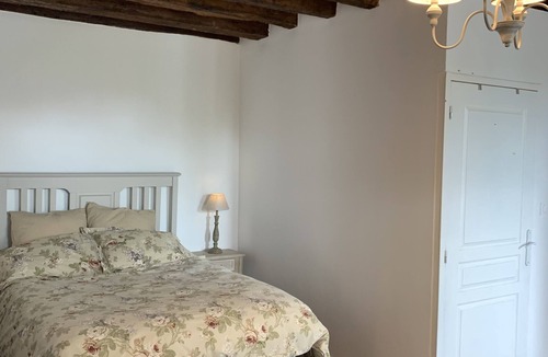 Monteaux House | Les Glycines, charming 3-star gîte in the Loire Valley with heated swimming pool.