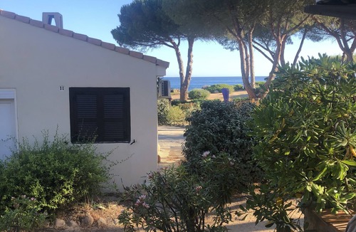 Marine de Saint Ambroggio Condo | Location au Bord de L'eau Avec vue sur Mer. Pour une Famille de 4 Personnes