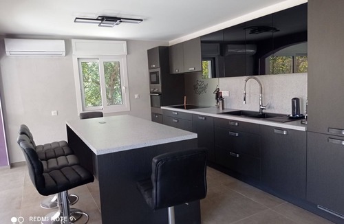 Bastia Apartment | Location Estivale Bastia U Fiumicellu, Vue Mer. Jacuzzi, Barbecue,