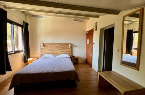 Porto Hotel | Logis Hotel Le Lonca