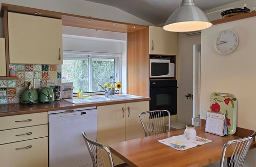 Montsegur-sur-Lauzon Apartment | Lou Vaqui - small house with garden