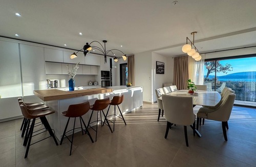 Cirendinu Villa | Luxueuse Bergerie Neuve 6 Chambres, vue mer Salle de Sport Proche St Cyprien