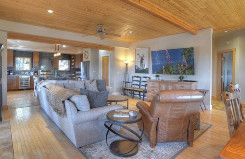 Durango House | Luxury Home on 8 Acres - Fantastic Views and outdoor space - 20 Min to DGO