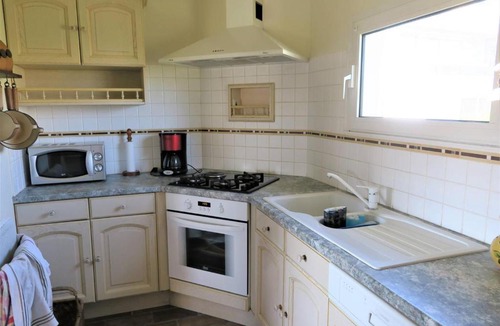 Perros-Guirec Villa | Maison avec WIFI, jardin, à 900m de la plage de Trestraou à PERROS-GUIREC Ref 849