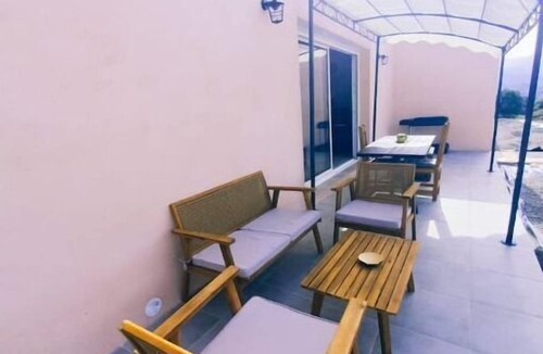 Bastelicaccia House | Maison Neuve Avec Piscine Gite Capparone 2