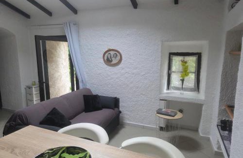 San-Gavino-di-Carbini House | maisonnette à la campagne