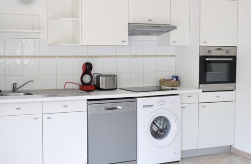 Pinarellu Apartment | Marina N° 6, for 6 people, air-conditioned ground floor, swimming pool