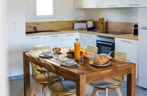 Bonifacio House | Mini Villa 4 à 6 Personnes, Entièrement Neuve et Décoré Avec Goût