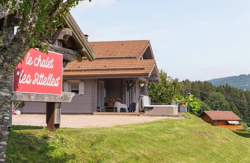 La Forge Ski Chalet | Modern chalet with whirlpool bath, outdoor Jacuzzi and magnificent valley views