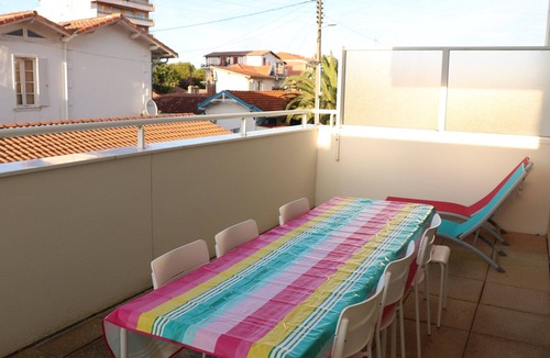 Arcachon Apartment | *Modern Duplex in Arcachon: Terrace, WiFi, Parking, 150m from Beach*
