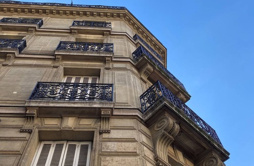 Saint-Gervais Apartment | Modern, elegant 2 BD 2 BTH, in the Marais, insurance included