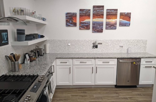 Downtown Tucson House | Modern open floor plan 3BR house near downtown, street car and Mercado