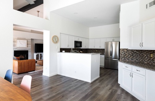 Spanish View House | Modern Spacious house with heated pool family friendly close to Mayo Clinic