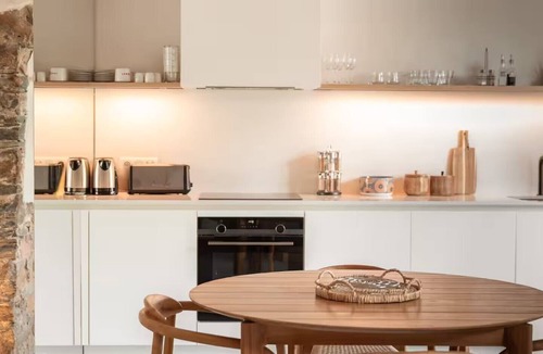 Bastia Apartment | Montera Apartment with Pool